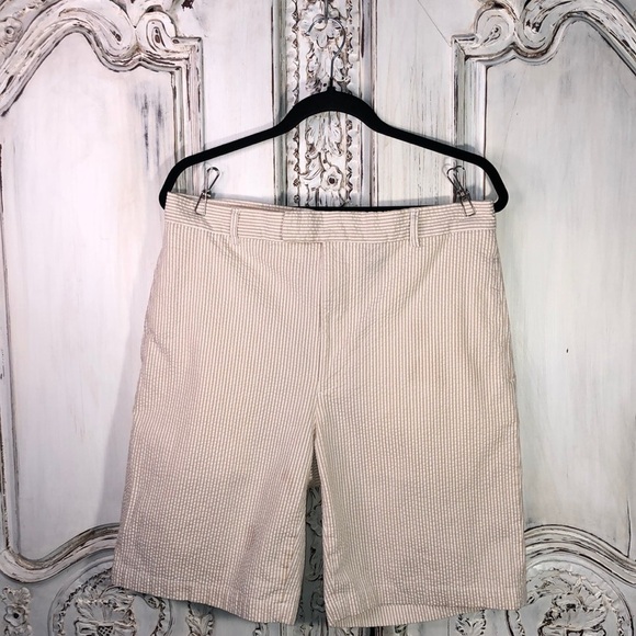 Men’s Greg Norman Tan and White Seersucker Golf Shorts Size 34 - Picture 1 of 8